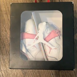 Baby Jordan crib shoes